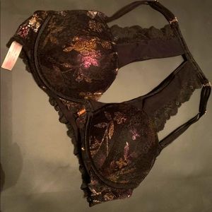 PINK date push-up bra